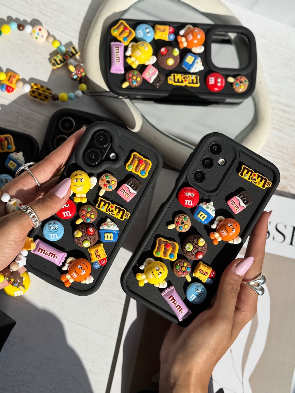 قاب موبایل آیفون M&M'S برجسته