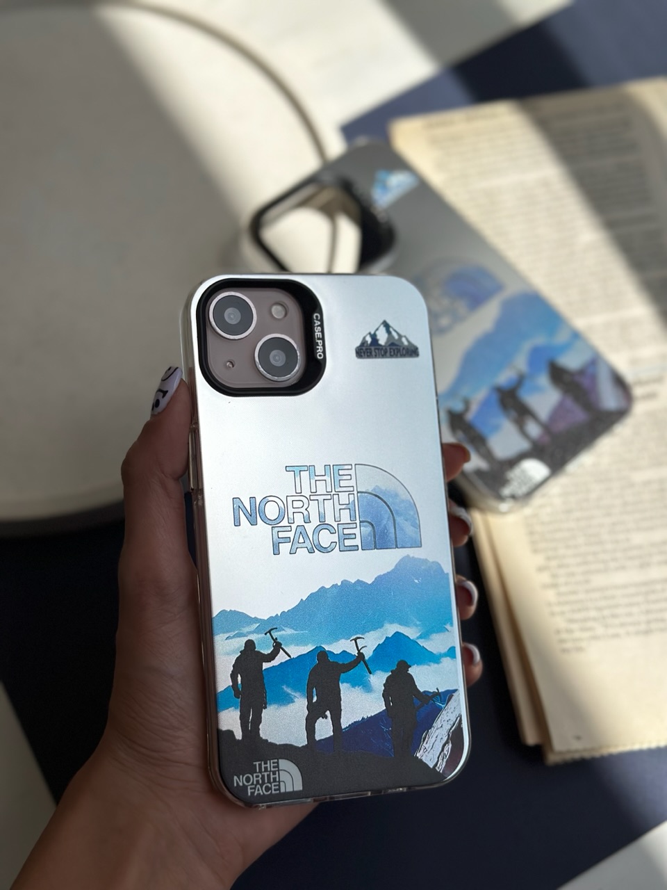 قاب گوشی آیفون Silver North Face Climber