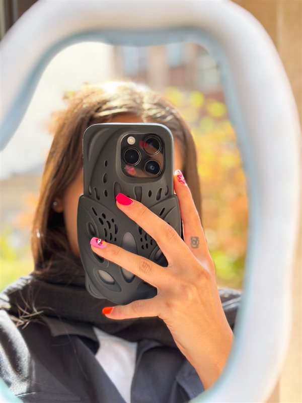 قاب گوشی آیفون Yeezy Case
