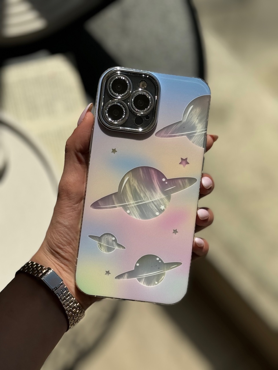 کاور گوشی آیفون Saturn