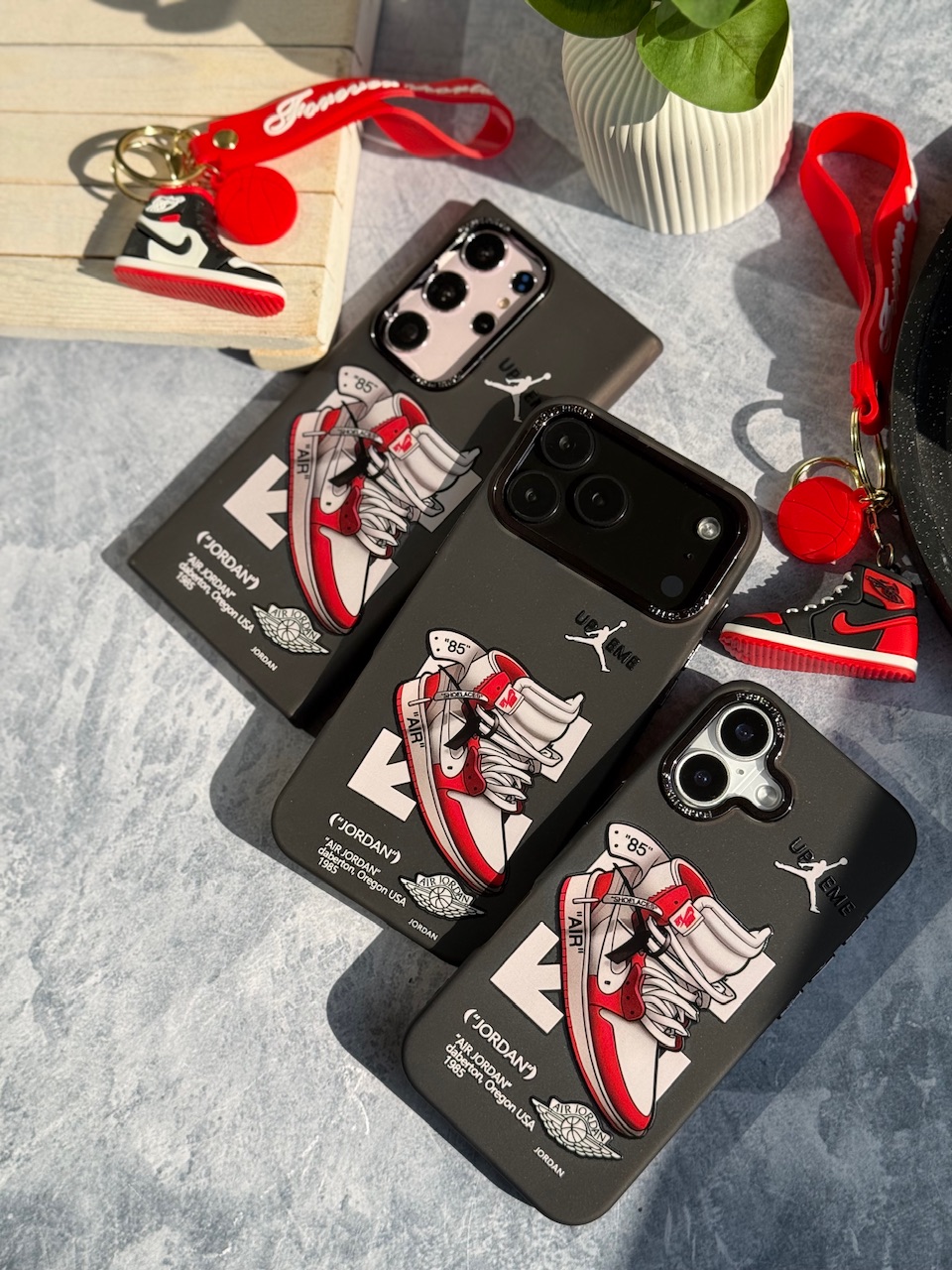 قاب گوشی آیفون Jordan 1 RED