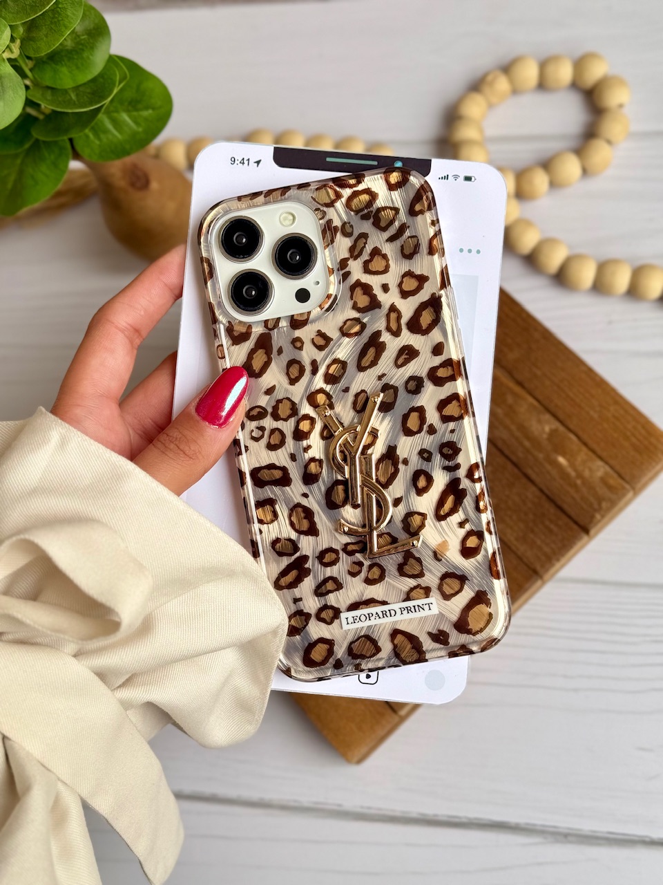 قاب آیفون yves saint laurent leopard
