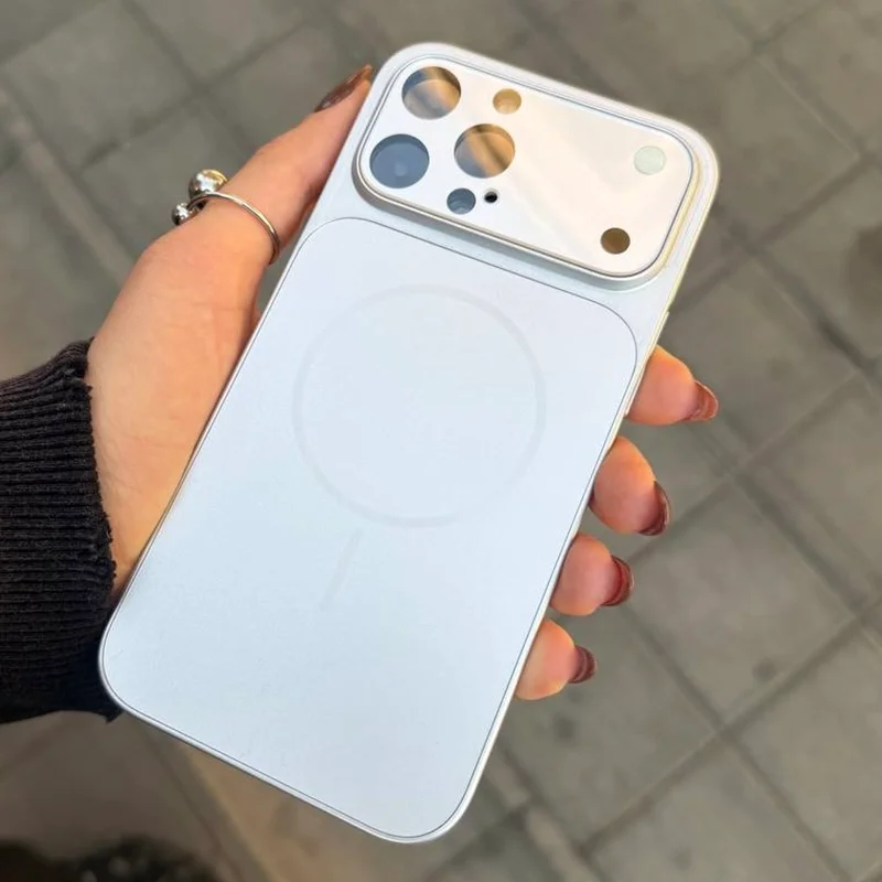 گارد گوشی آیفون AG case نقره ای ( تبدیل به آیفون سری 17 )