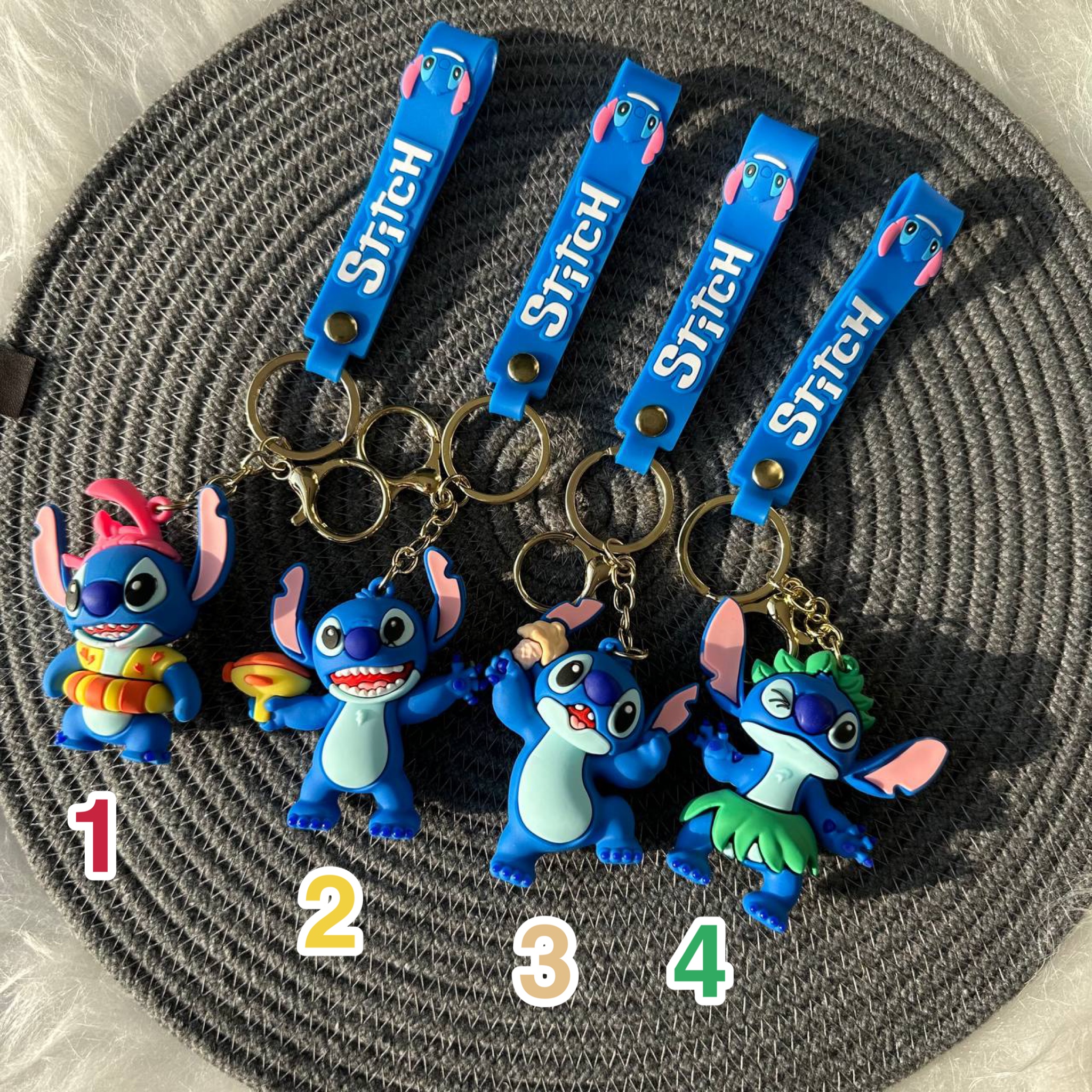 جاسوئیچی های استیچ Stitch Keychains